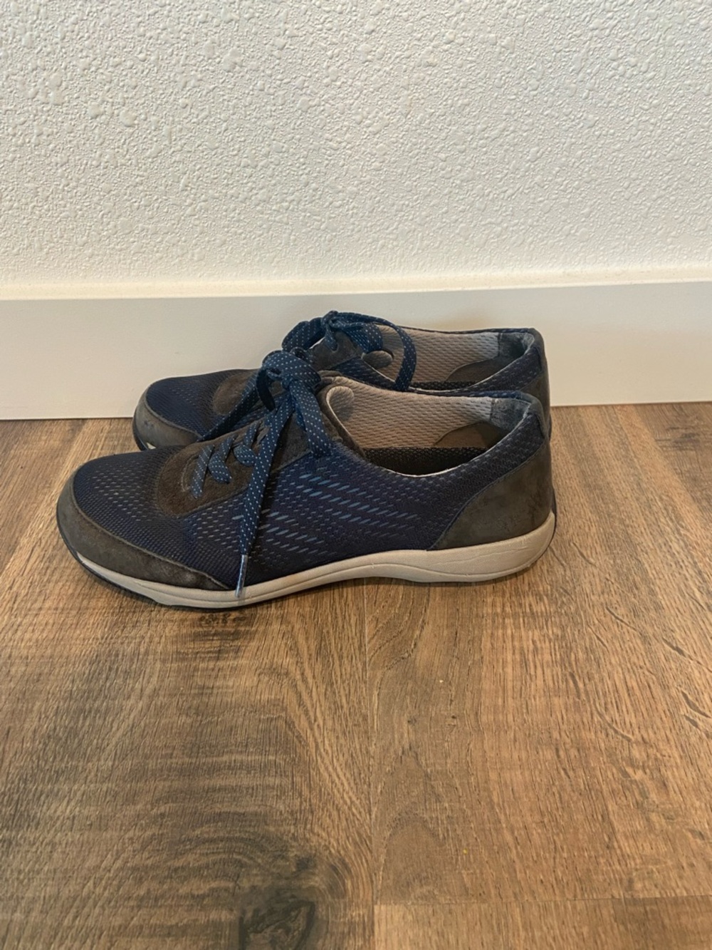 Dansko Womens Athletic Lace-Up Sneakers Comfort - Picture 3 of 14